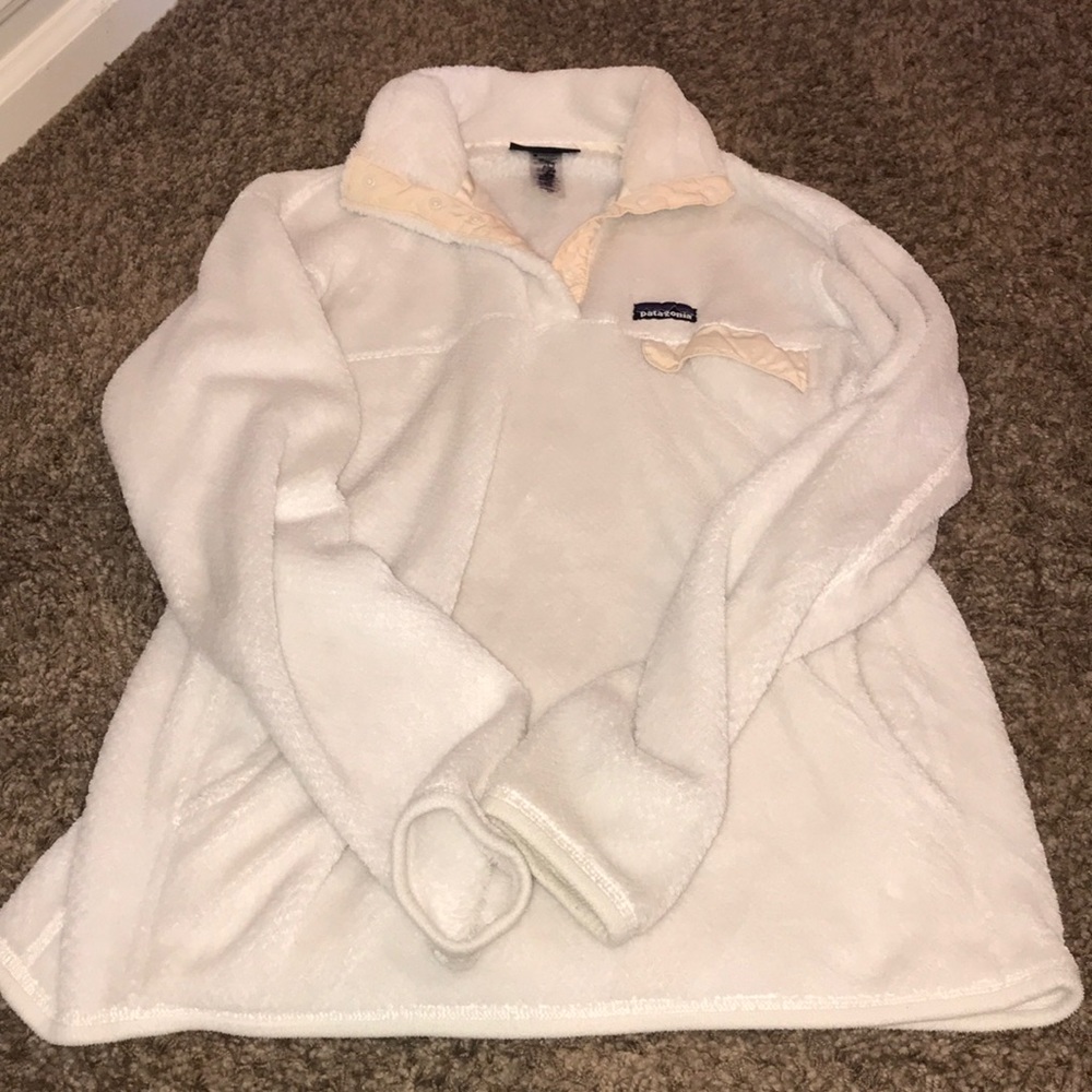 White Patagonia pullover